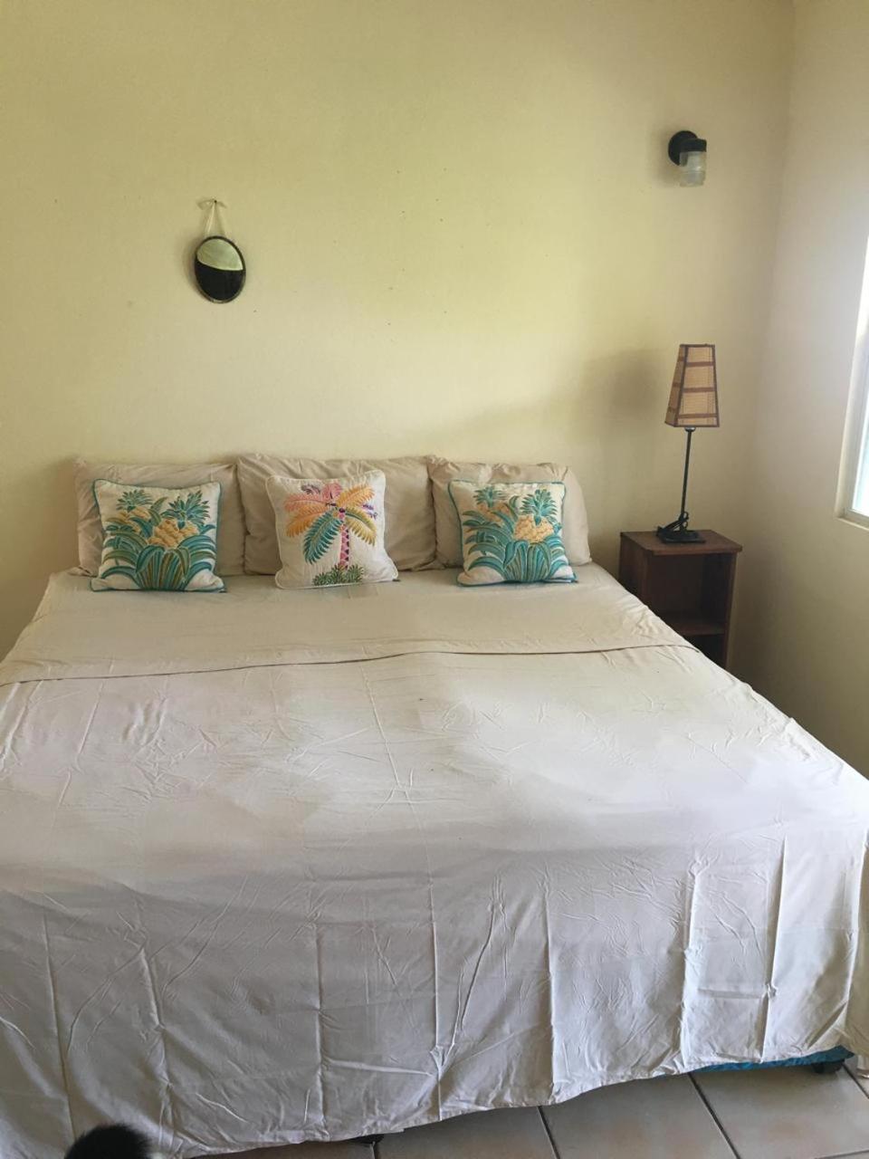 Private Room With Twin Beds Ac Nr Intl Airpt And Beach Вьё-Фор Экстерьер фото