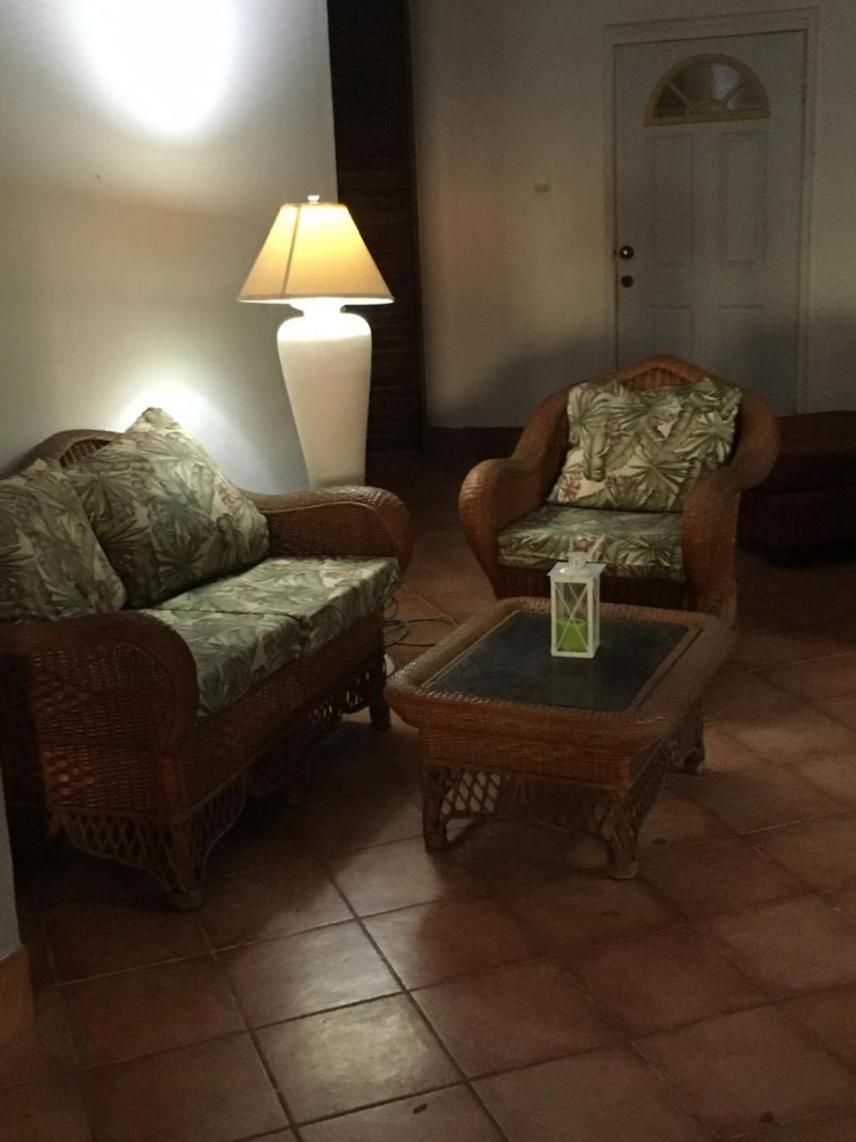 Private Room With Twin Beds Ac Nr Intl Airpt And Beach Вьё-Фор Экстерьер фото